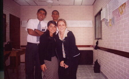 Elder Gatica, Elder Benavidez, Hna Blackburn y yo
Nadia Silvana Rios
17 Mar 2006