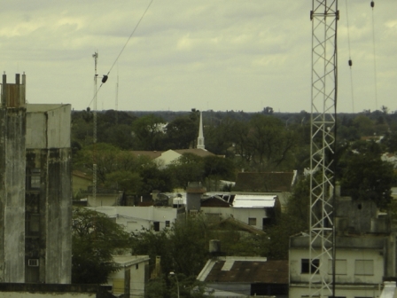 Vista desde la habitacion 415 del hotel Amerian en resistencia. Se puede ver la cupula de la capilla
Axel Pablo Cecchi
07 Oct 2006