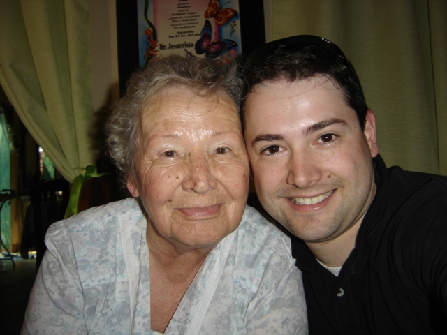 Nadia Poldsien de Parchomenco. La dueña de la pension de los misioneros de LS1. Una genia!!!! cumplio 81 años
Axel Pablo Cecchi
07 Oct 2006