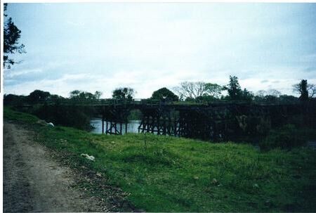 Este puente esta que se cae
Gino Nicolas Marin
08 Mar 2001