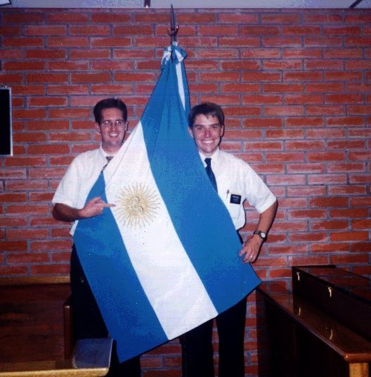 El Elder Michael Mead, quien fue mi entrenador por cuatro meses en Rama La Universidad, Distrito Entre Rios Este (Concordia).  Diciembre de 1998.
Mauro Andrés Rosell
08 Apr 2008