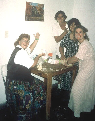 Fun times with Hna's Blew, Richardson and Greenwood... and Raquel Figueroa.
Heather  Safsten - Jackson
08 Apr 2005