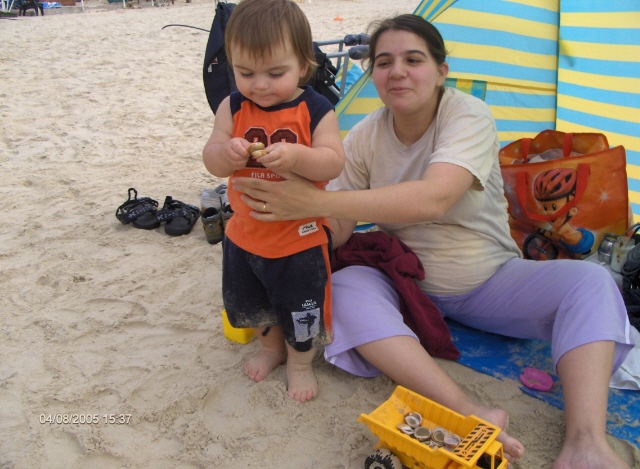 junto caracoles en la playa de Bat Yam
Marina Celeste Di Virgilio
10 Apr 2005