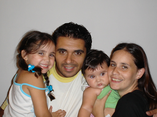 Mi Familia
Emanuel  Demarco
15 Jun 2005
