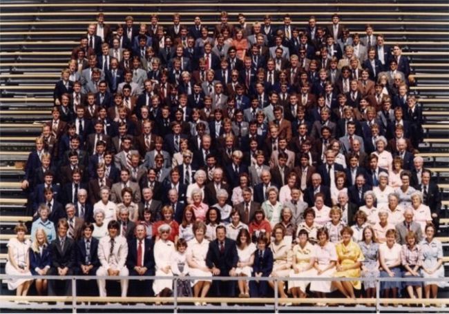 June !978 Conference in Tempe. President Goaslind is front and center.
Robert  Dodd
07 May 2003