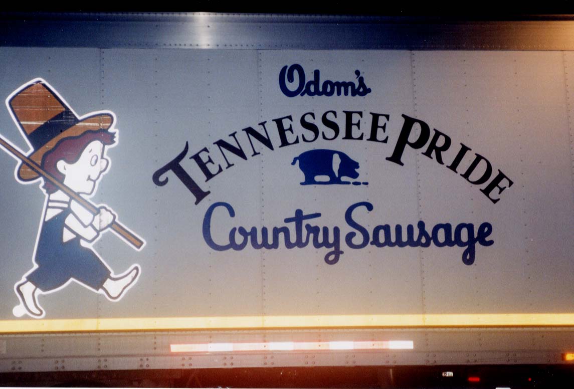 The weekend I came home this was in the parking lot of the hotel my friends were staying at.
Melissa M Smith
26 Dec 2001