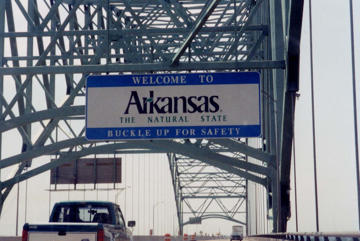 Driving over the Mississippi River into Arkansas
Melissa M Smith
26 Dec 2001