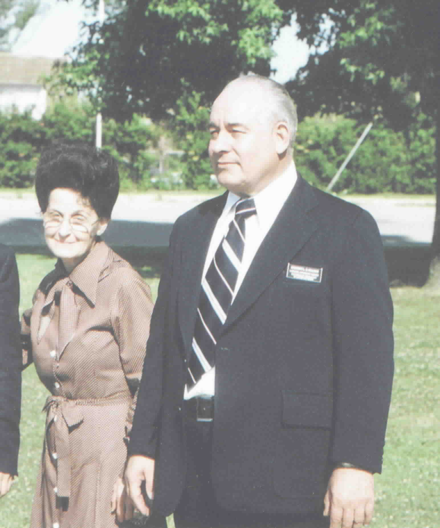 Does anybody know who this couple is?
Richard A Larsen
26 Jul 2003