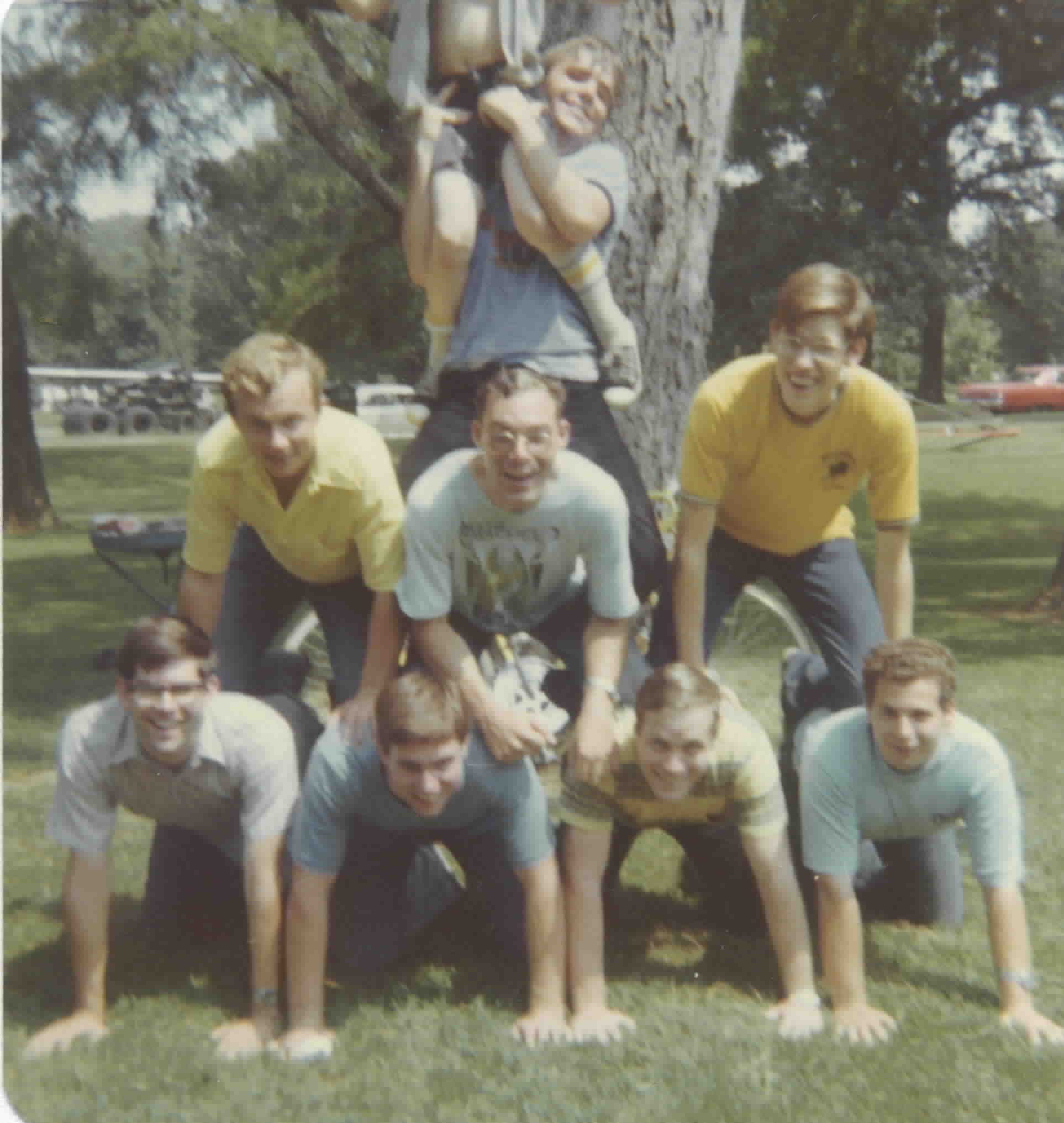 left to right and bottom to top are:
Keck, Wagner, Bone, Ericson,
Armstrong, Moon, Larsen,
Williams
Richard A Larsen
27 Jul 2003