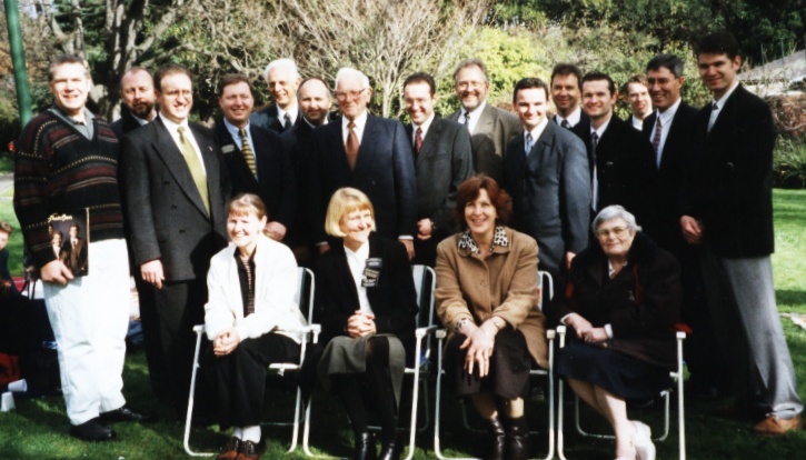 APM RMs ranging from 1970-2002
Alan  Buckingham
04 Jan 2003