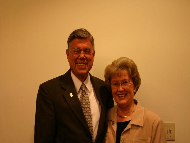 Lois (Ogden) and Bob Larson
Stacy Ann Jones
04 Jan 2005