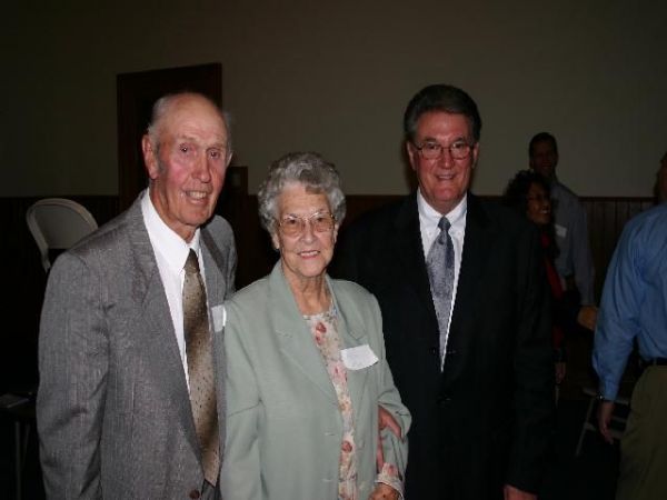 The Lilia's and President Innis
Stacy Ann Jones
04 Jan 2005