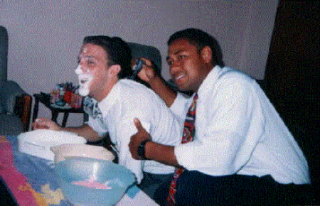 Elder Pierce got dunked!!
Benjamin  Wilson
12 Jul 2001
