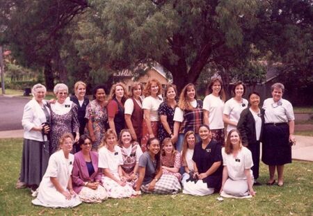 Photo of Sister Missionaries in Dec 1995
Lisa  Wariner
13 Oct 2001