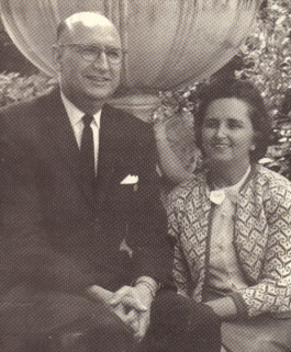 President Joseph T.  and  Sr. Edmunds.  First Franco-Belge Mission President.
Mac  Woolf
22 May 2003