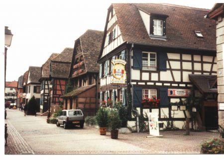 This picture was taken about 1 block from the elders apartment in Schiltigheim
Don  Sagle
05 Jan 2003
