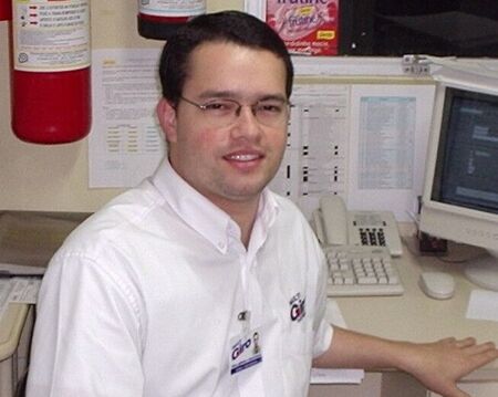 Esta foto é recente e estou no trabalho!
Andson Araújo Silva
25 Oct 2004