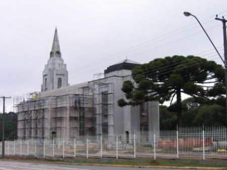 These photos were taken last week. Presidente Paulsen and I are planning on attending the dedication, most likely in April. We anticipate that the Temple Committee will set a firm date pretty soon.
David F. Paulsen
11 Aug 2007
