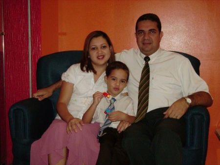 famlia Tavares: Clezio, Maralucia e Lucas.
Elder Tavares, 1998 a 2008
Clézio Saraiva Tavares
02 May 2008