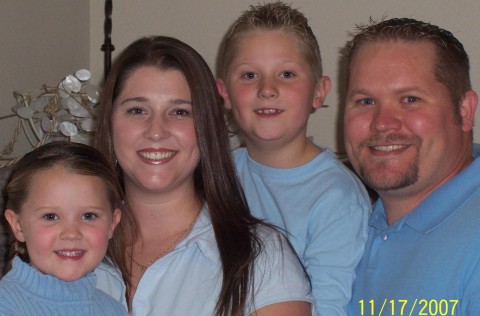 Here is an updated picture of the family.
Judd A. Wynn
27 Nov 2007