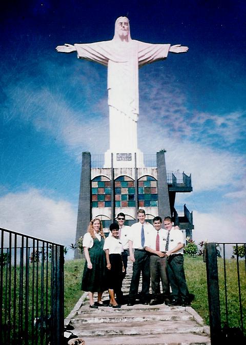 E. Watson, E. Franca, E. Clifford, E. Galdino, S. Rodrigues, S. Day abrindo area.  Oracao dedicatoria feita por E. Franca, LZ e pres. ramo
Shauna  Day-Gomes
01 Dec 2005
