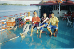 Reunião de Zona. Tinhamos que sair de Óbidos e de Oriximina para Santarém de barco e tinhamos que viajar  de 6 para7 horas de barco.
Gildo Domingos Silva
07 Feb 2006