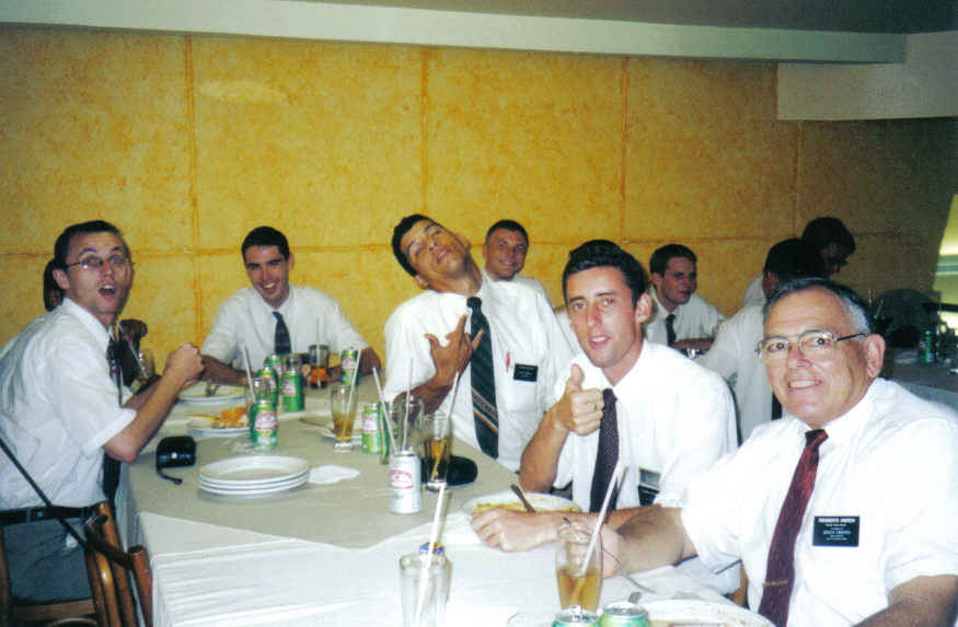 O Presidente Andrew liberou almoço no shopping!
Ricardo Alexandre Feliciano
15 Dec 2006