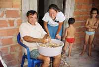 Picking beans
Dana Noelle Mace
05 Apr 2007