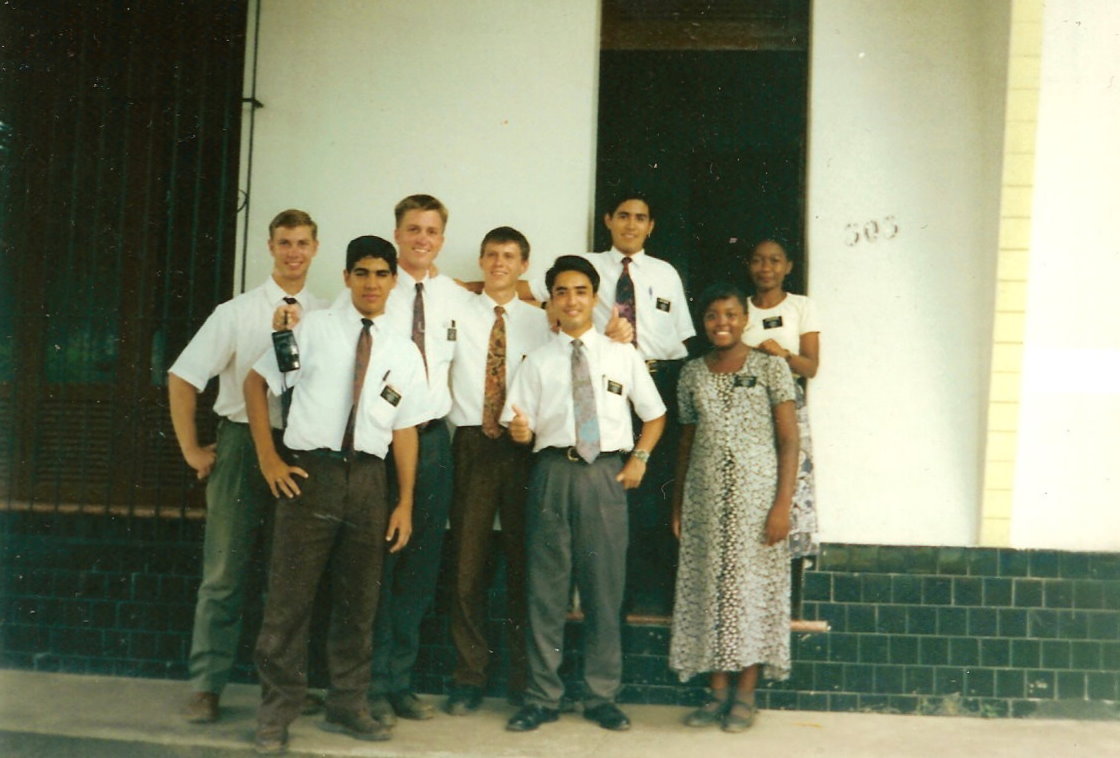 Casa onde moravam os Lzs, e usada como Capela do Ramo Tapanã
Alessandro Soares Ferreira
19 May 2008