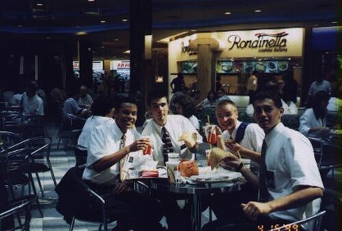 Santiano, Walker, Johnson, Romney
Nic  Johnson
12 Dec 2001