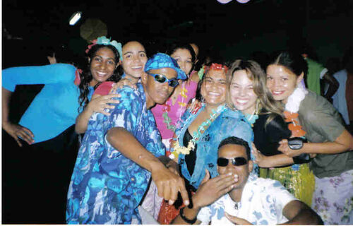 Estaca Súper animada no Baile do Havaí.
Patricia de Oliveira Silva
26 Oct 2006