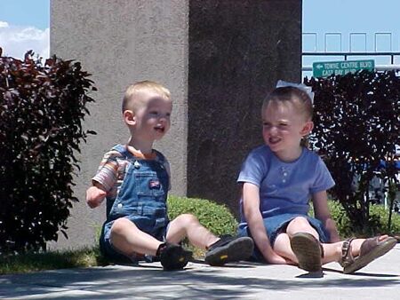 Camille e Spencer
Riley Glen Marshall
20 Dec 2002