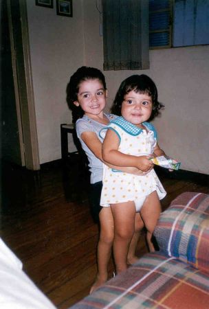 My daughters, the older is Luiza and the younger is Eduarda
L (Luiz)  Oliveira
23 Nov 2001