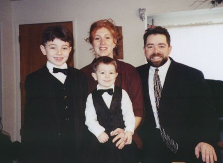 O foto mais recente de nossa familia.
Brett J. Baxter
14 Mar 2002