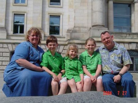 This is us on our recent trip to Germany
Michael Joe Dochterman
24 Oct 2004