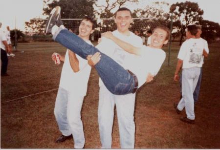 E.A. Martins, E.Duarte e E.Canto (deitado); EMBAIXADA DOS EUA EM BSB !
Arlindo  Martins
03 Jan 2006