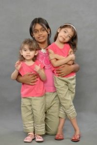 Rafaela, Camilla, and Kaitlynn
Brandon C. Peterson
30 Sep 2007