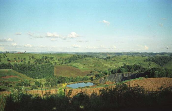This is a picture of the countryside in the western side of the state by Chapecó. This was taken out the window of a touring bus.
Marcus Wickes
18 Sep 2005
