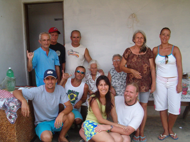 this is me and my wife cida visiting her family in ubatuba SP january 2006. eu e minha esposa cida visitando a fimilia dela em jan de 2006.
Mike James Vanderplas
12 Jun 2006