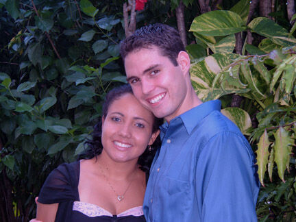 Mais uma foto de amanda e eu saindo pra passear.  A foto foi tirada numa parque de Fortaleza.
Spencer J. Bawden
09 Aug 2005