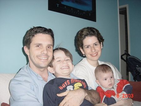 Fotos da familia
Edvaldo Barros Pinto Junior
23 Jan 2004