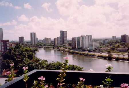 Vista do balcão de Presidente e Sister Clark (1990).
Brian  Munroe
24 Sep 2003