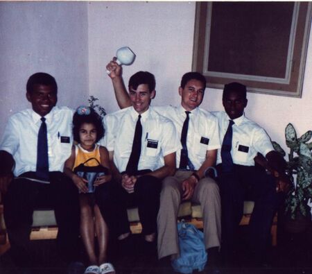 Distrito de Timbaúba, Elder Santos, Christensen, Marchal e eu.
PAULINEI DE JESUS
07 Aug 2004