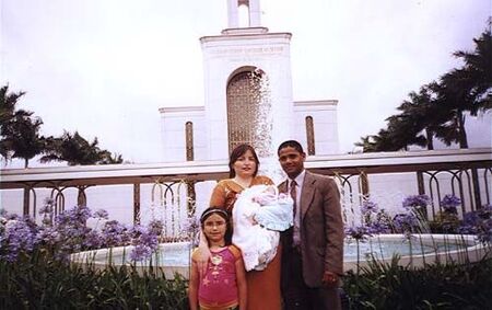 Elder Rezende, sua Esposa Eva e suas filhas Larissa e Letícia
Rogerio Rodrigues Rezende
23 Mar 2005