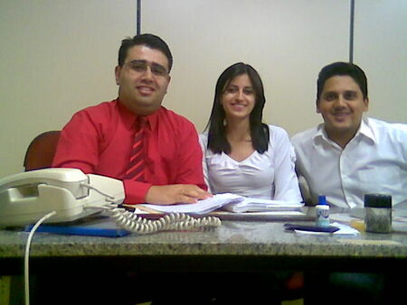 Eu e meus estagiários no trabalho
Armindo R. Medina Jr.
20 Sep 2005