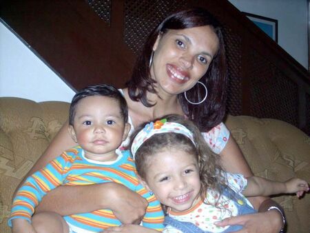 Oi eu fui Sister Carvalho, nesta foto estou com meus lindos sobrinhos
Luciana  Carvalho
27 Nov 2005