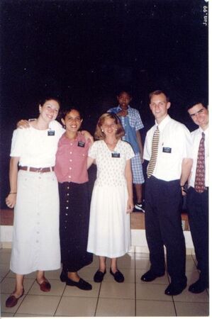 Assistentes Elder Howell e Elder Bezerra, com as sisters Tatcher/Marques e de Jesus
Lucineide Marques da Silva Cox
21 Nov 2002