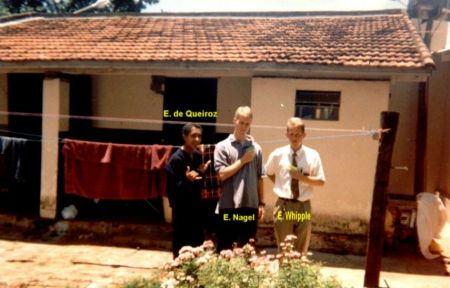 Meus Companheiros de quarto: E. de Queiroz, E. Whipple, e E. Nagel.  Dia de minha transferencia.
Lyle Richard Nielsen
21 Nov 2003