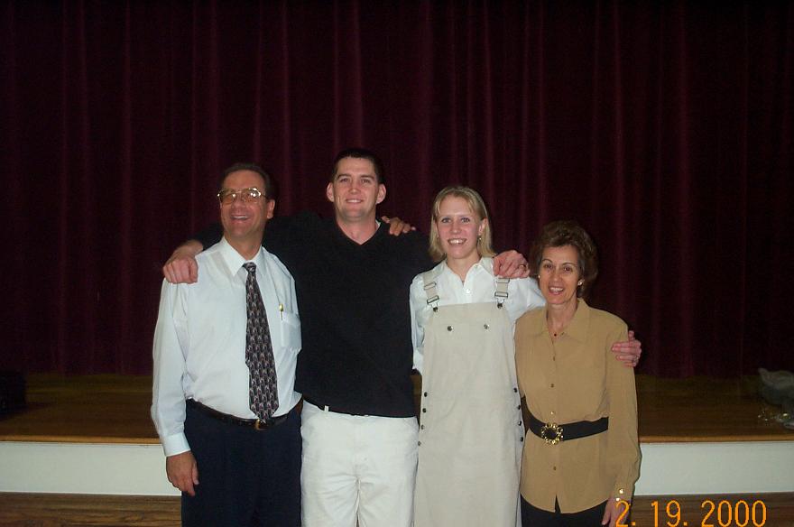 Amato Reunion 2000 Picture 4
Cade Hoff
18 Jun 2002