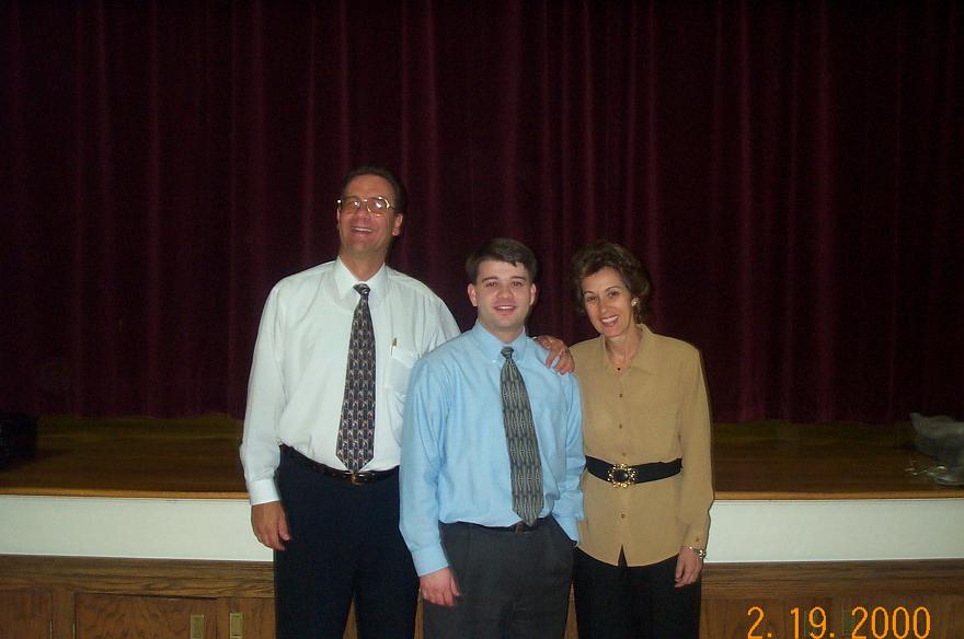 Amato Reunion 2000 Picture 6
Cade Hoff
18 Jun 2002